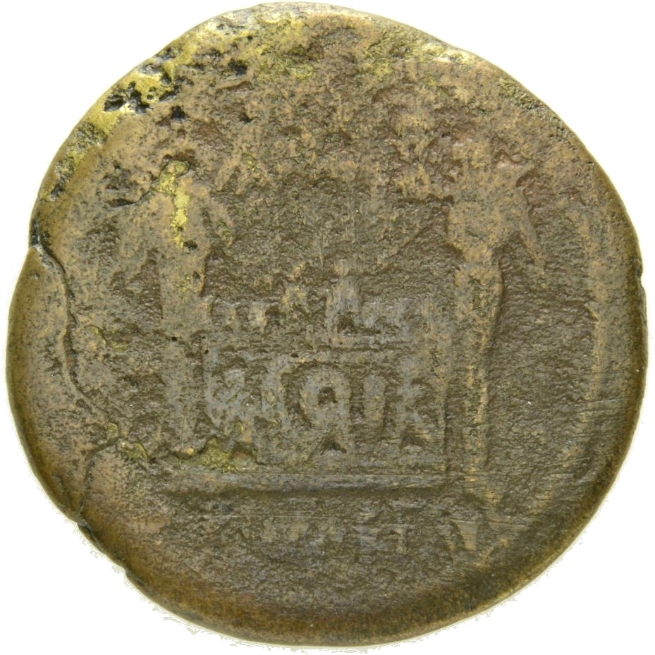 Augustus reverse — Altar highly decorated with corona civica, laurels, and nude male figures; Victories flanking