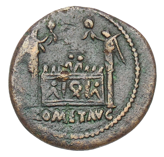 Augustus reverse — Altar highly decorated with corona civica, laurels, and nude male figures; Victories flanking