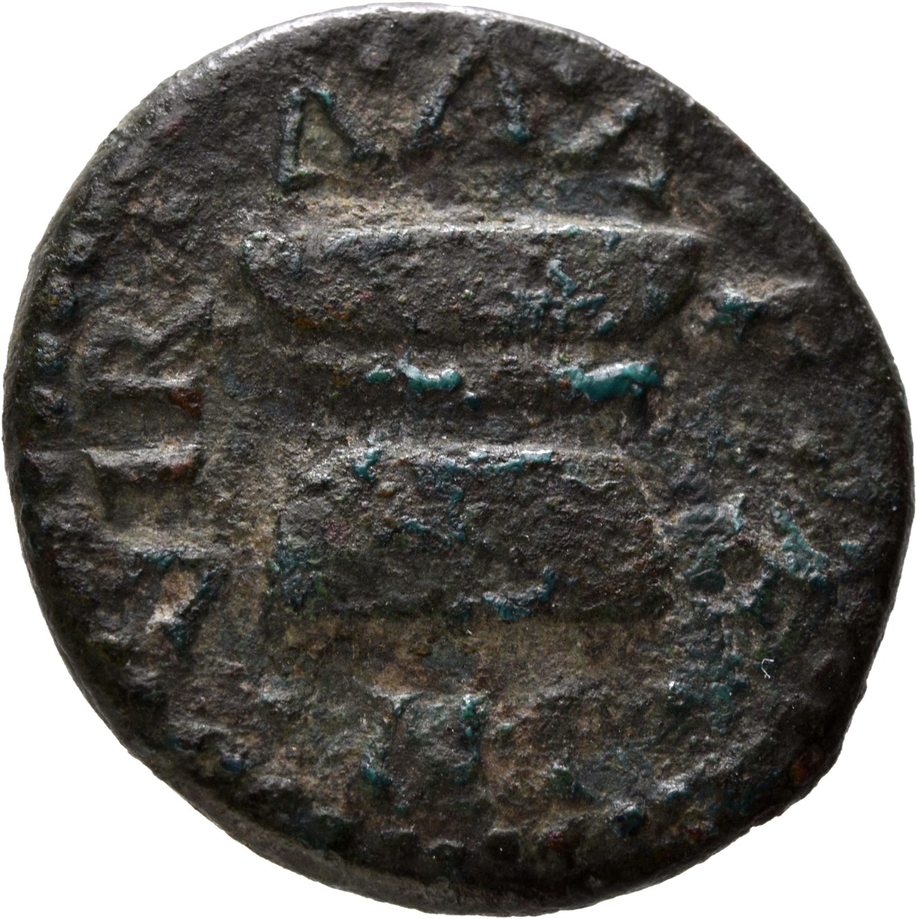 Augustus reverse — Garlanded altar