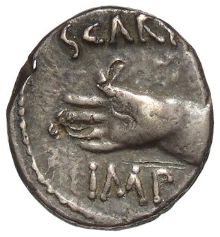 Augustus obverse — Open right hand