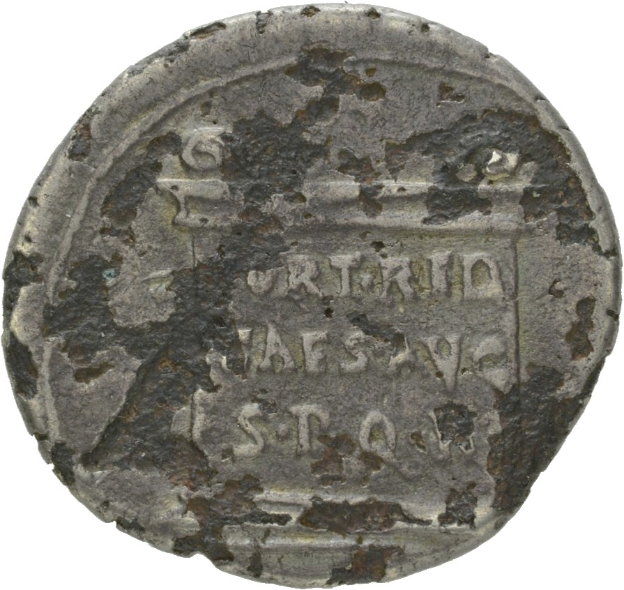 Augustus reverse — Legend in three lines inscribed on rectangular altar