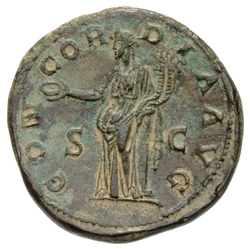 Hadrian reverse — Concordia steht in der Vorderansicht, den Kopf nach l. gewandt. Sie hält in ihrer r. Hand eine Schale (patera) und ein Doppelfüllhorn in ihrer l. Hand. Zu beiden Seiten S - C.