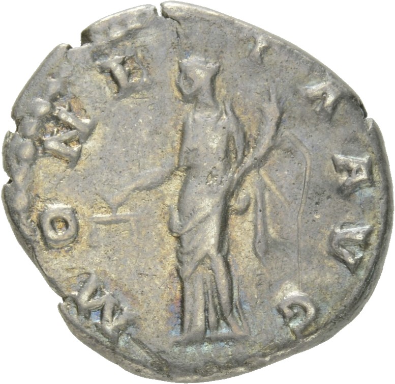 RIC II Hadrian 256b (denarius) Hadrian reverse, Moneta steht in der Vorderansicht, den Kopf nach l. Hält in der r. Hand ei...
