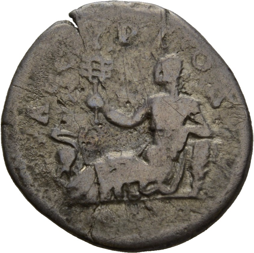 RIC II Hadrian 297a Hadrian reverse, Aegyptus lagert nach l. Sie hält in der r. Hand eine Rassel (sistrum) und stützt den ...