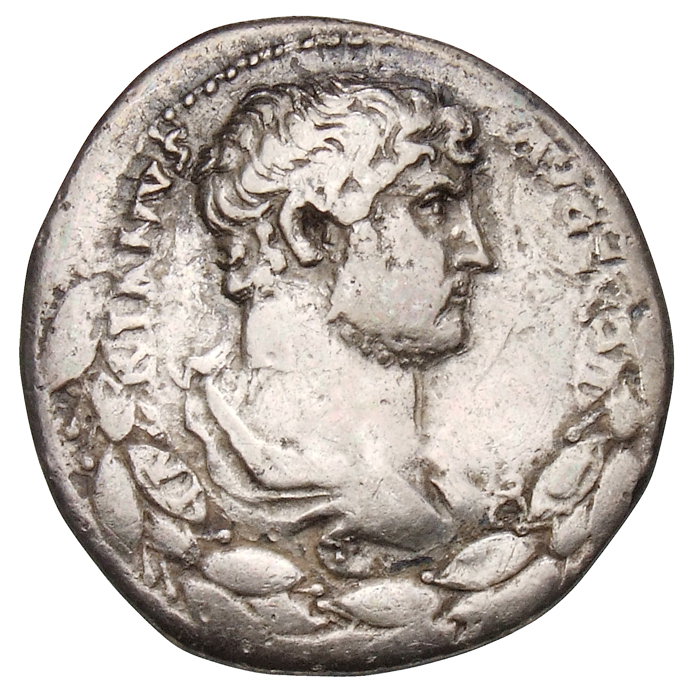 Hadrian obverse — Drapierte Büste des Hadrianus in der Rückenansicht nach r.
