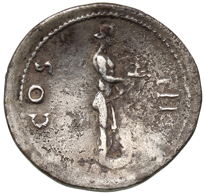 Hadrian reverse — Kultstatue des Apollon Didymeus nach r. Er hält einen Bogen in seiner l. Hand und eine Hirschfigur in seiner vorgestreckten r. Hand.