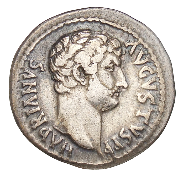 Hadrian obverse — Kopf des Hadrianus nach r.