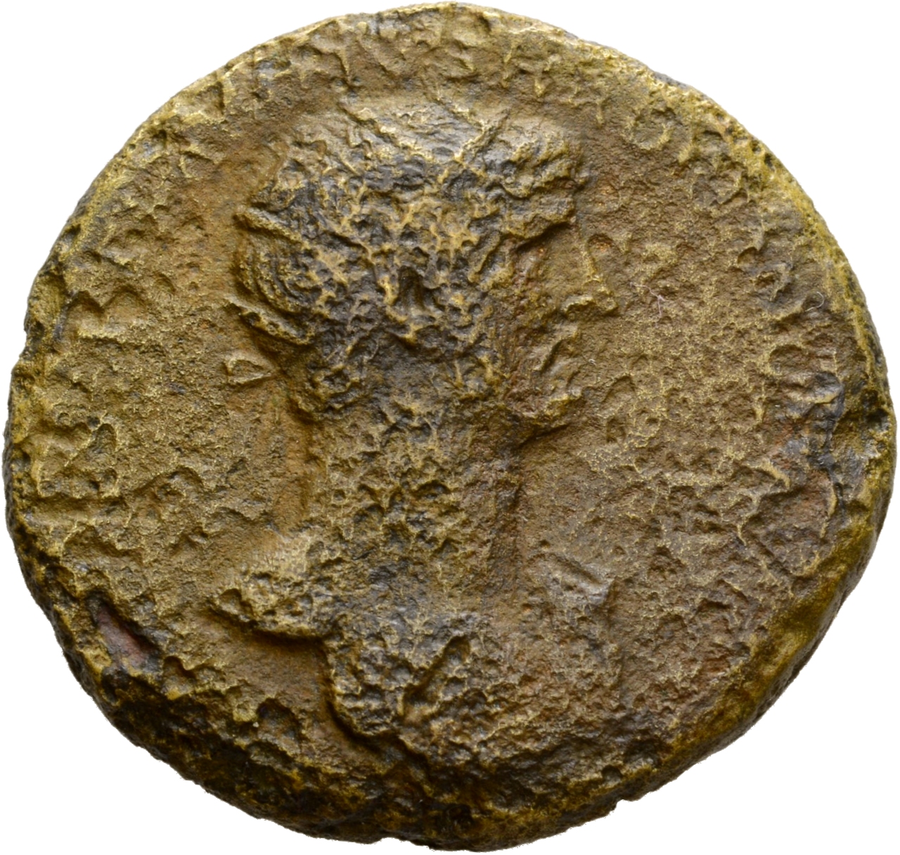 RIC II Hadrian 557 Hadrian obverse, Drapierte Büste des Hadrianus mit Strahlenkrone in der Brustansicht nach r.
