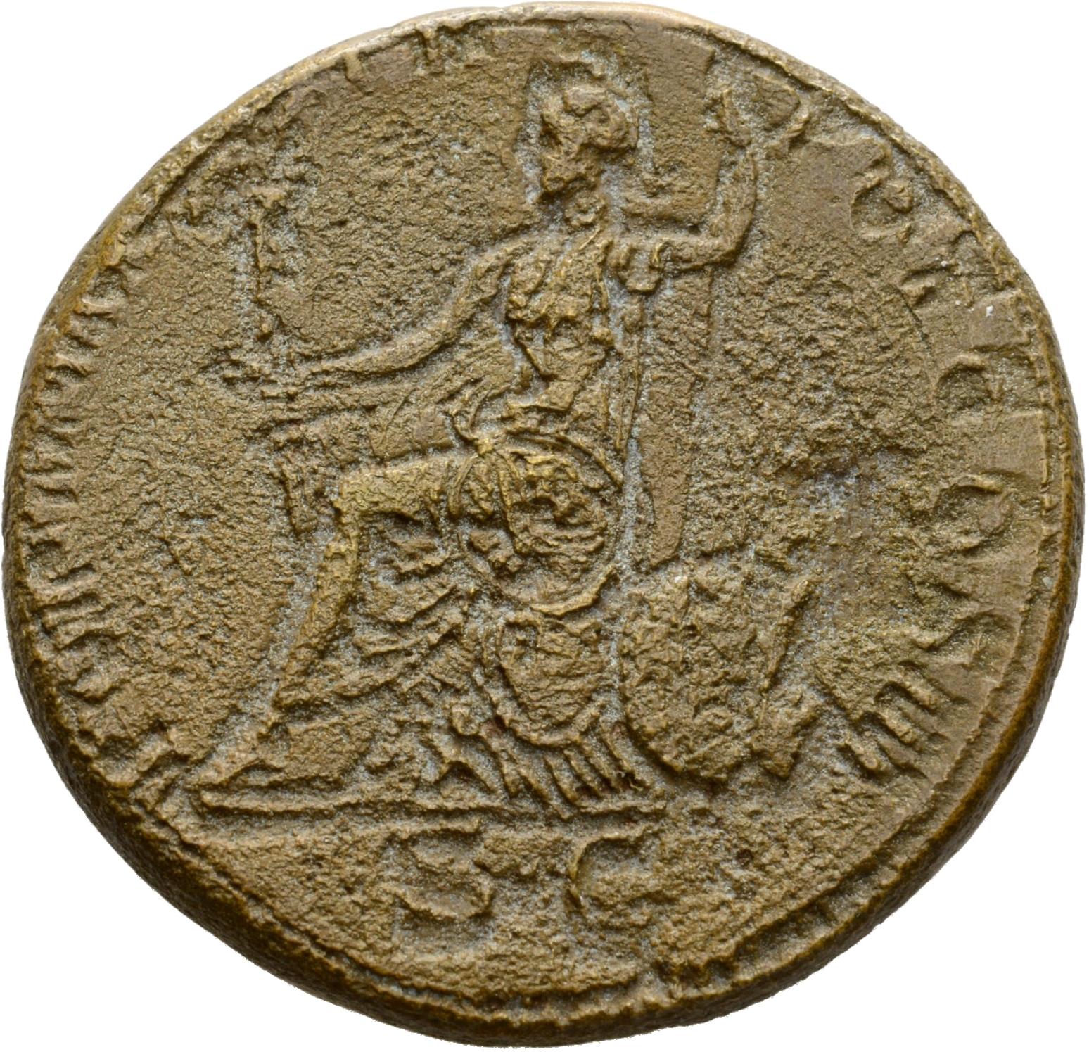 RIC II Hadrian 562B Hadrian reverse, Roma sitzt auf Rüstung nach l., l. Fuß auf Helm, hält in der l. Hand Speer und auf de...