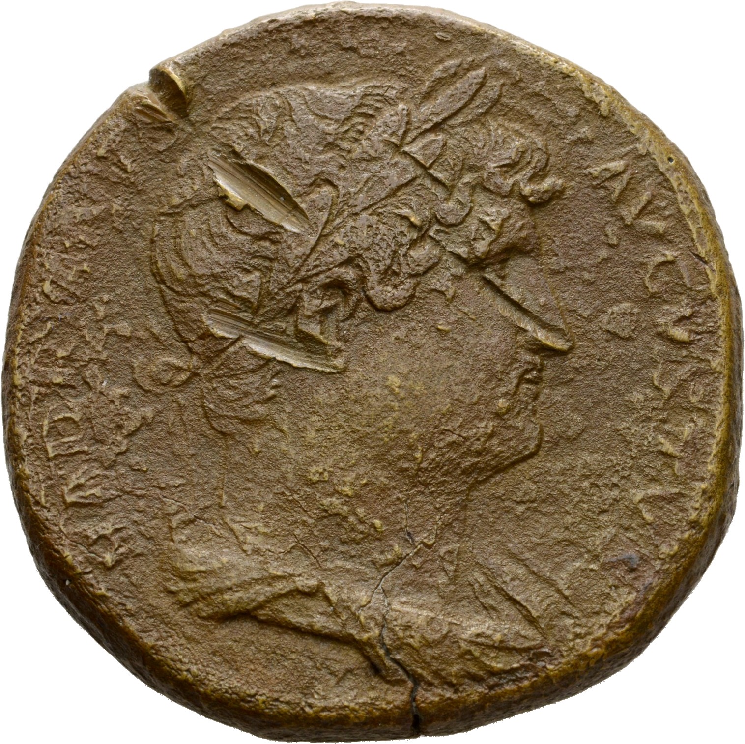 RIC II Hadrian 636e Hadrian obverse, Drapierte Büste des Hadrianus mit Lorbeerkranz in der Brustansicht nach r.