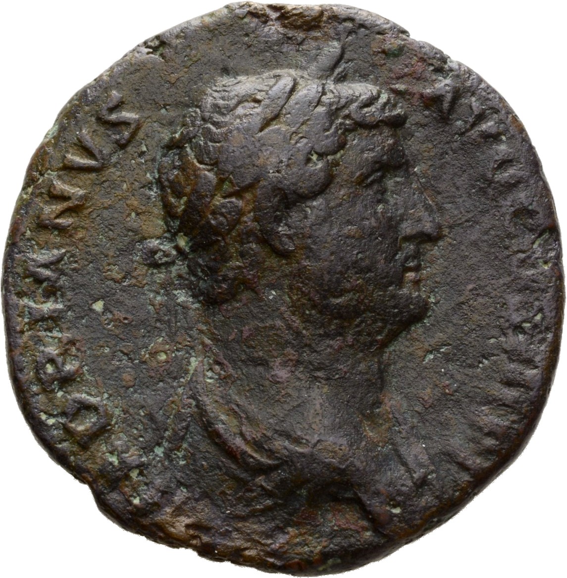 RIC II Hadrian 813f (as) Hadrian obverse, Drapierte Büste des Hadrianus mit Lorbeerkranz in der Rückenansicht nach r.