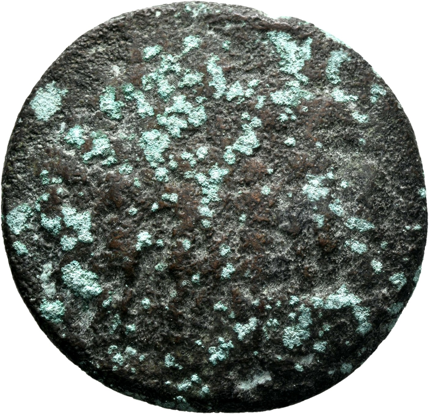 RIC II Hadrian 911 Hadrian reverse, Hadrianus auf Podiums stehend n. l., dahinter Praetorianerpräfekt, vor ihm drei Soldat...