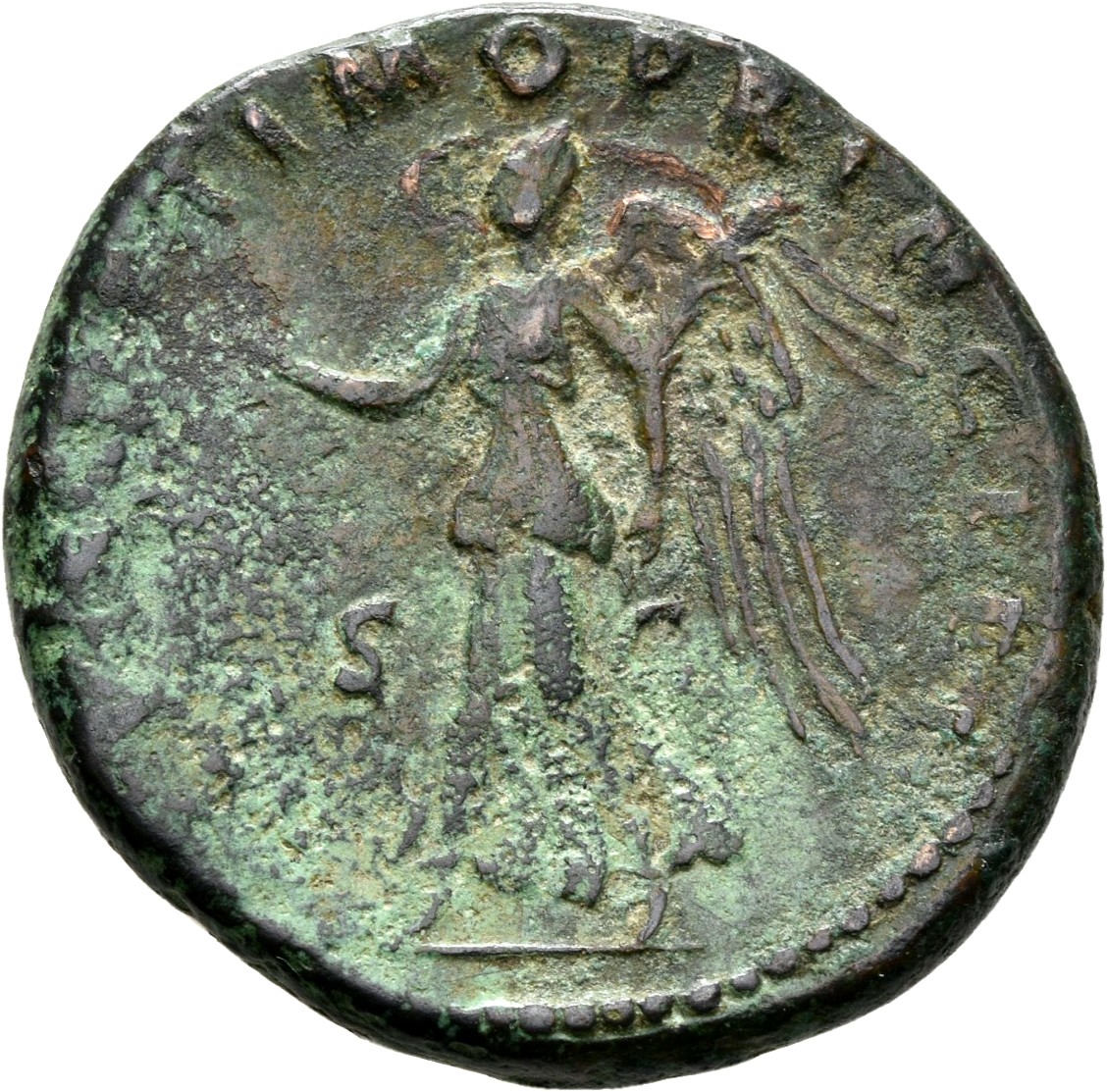 RIC II Trajan 522 Trajan reverse, Victory advancing left, holding wreath in right hand and palm upwards in left