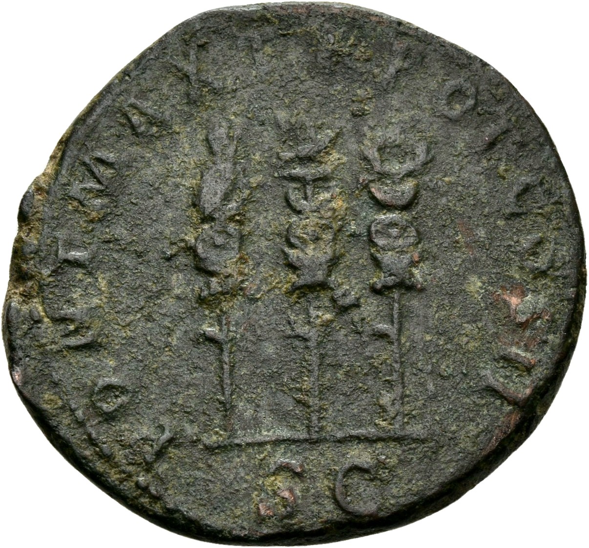 RIC II, Part 3 (second edition) Hadrian 156 Hadrian reverse, Eagle standing between two standards