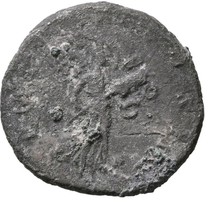 RIC II, Part 3 (second edition) Hadrian 396 Hadrian reverse, Victory flying right, holding trophy in both hands