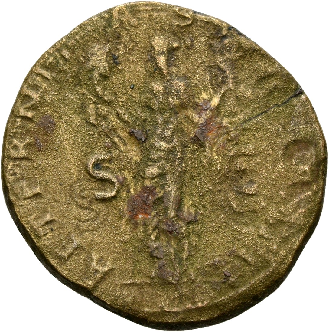RIC II, Part 3 (second edition) Hadrian 403 Hadrian reverse, Aeternitas standing facing, head left, holding busts of the S...
