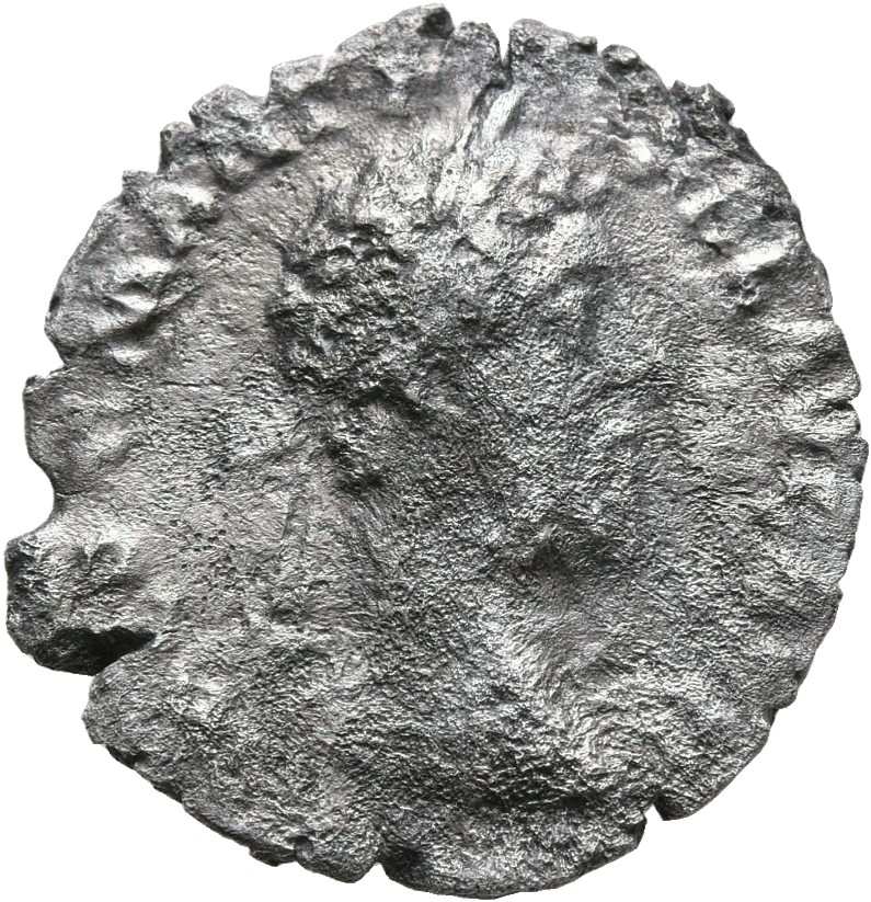 RIC III Commodus 122A Commodus obverse, Head of Commodus, laureate, right