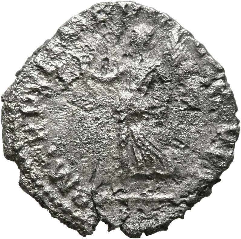 RIC III Commodus 122A Commodus reverse — Victory, winged, draped, advancing left, holding wreath in extended right hand an...