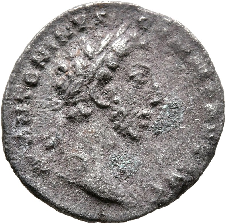 RIC III Commodus 14b Commodus obverse — Head of Commodus, laureate, right