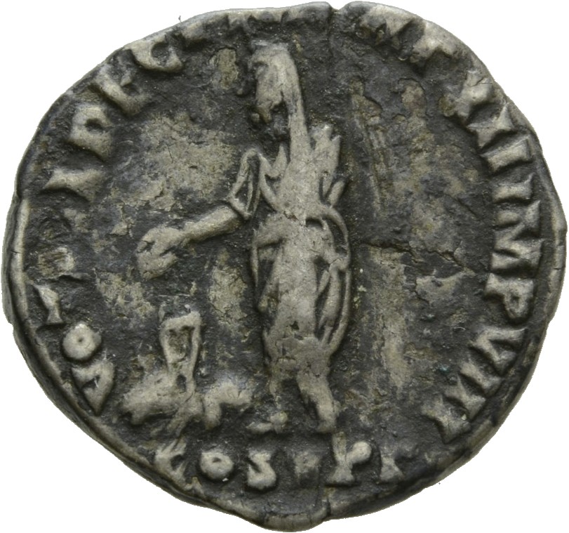 RIC III Commodus 161 Commodus reverse, Commodus, veiled, togate, standing left, sacrificing over lighted altar from patera...