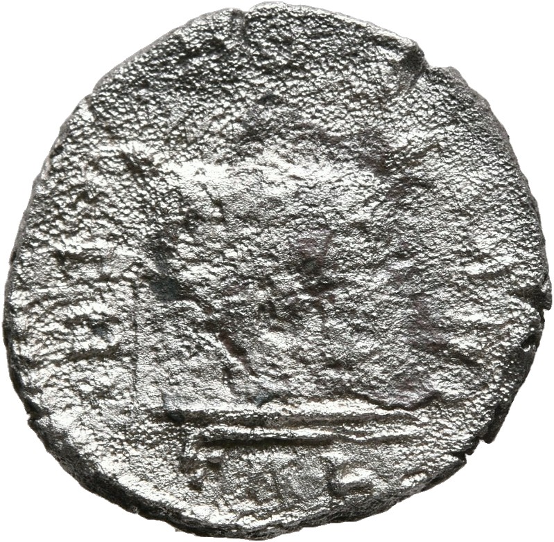 RIC III Commodus 281b Commodus reverse, Garlanded and lighted rectangular altar