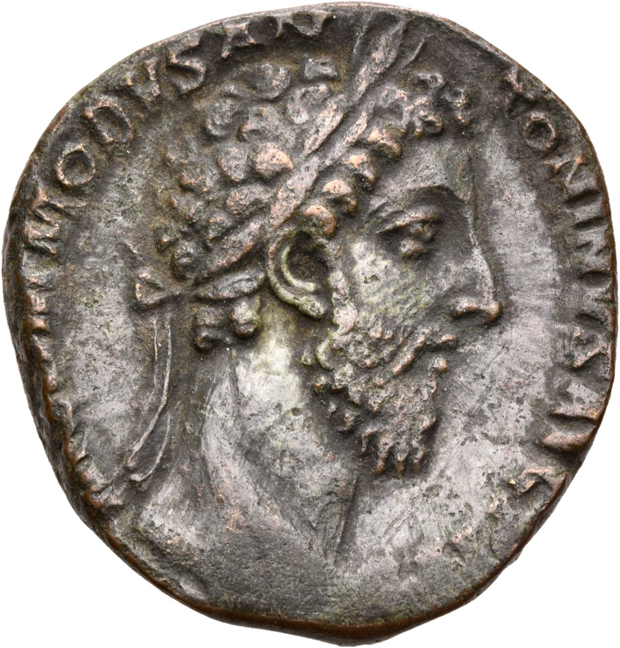 RIC III Commodus 366c Commodus obverse, Head of Commodus, laureate, right