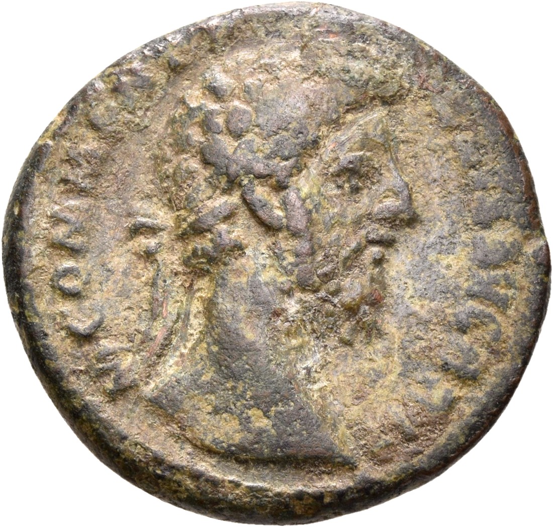 RIC III Commodus 517 Commodus obverse, Head of Commodus, laureate, right