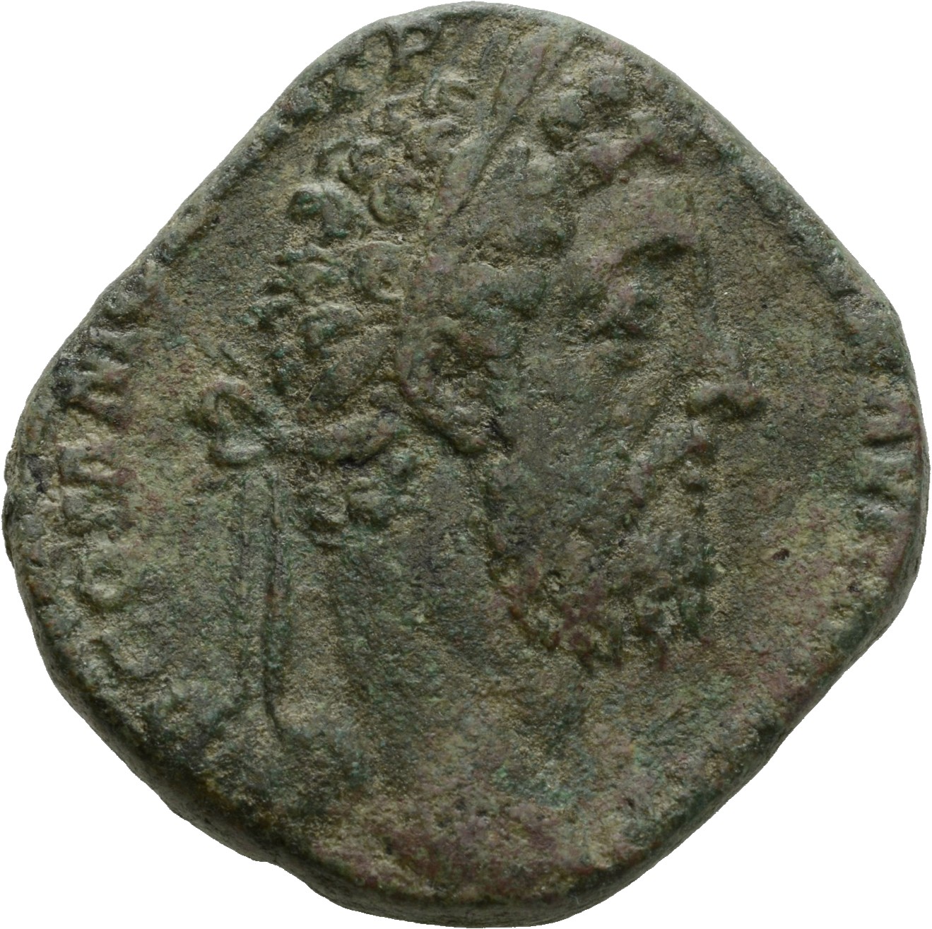 RIC III Commodus 557 Commodus obverse, Head of Commodus, laureate, right
