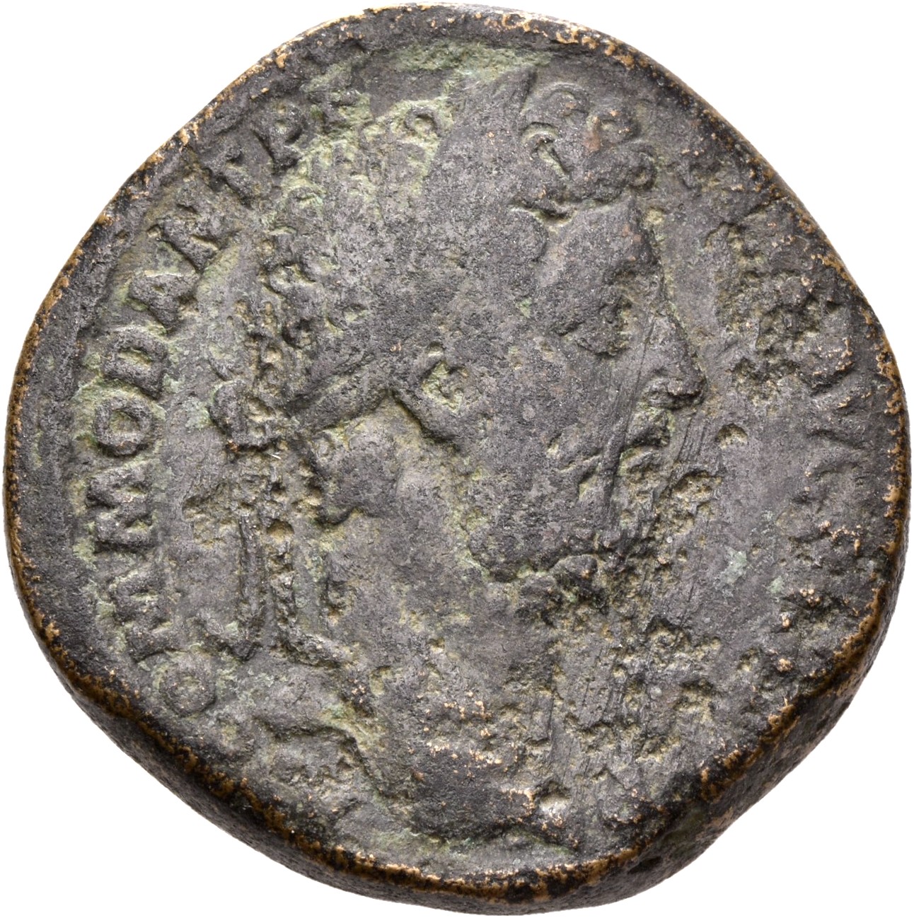 RIC III Commodus 563 Commodus obverse, Head of Commodus, laureate, right