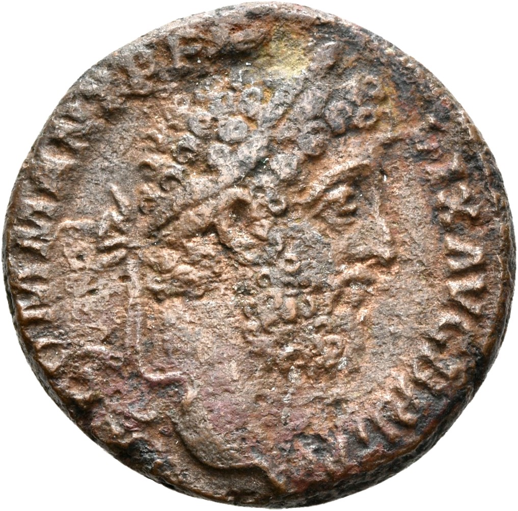 RIC III Commodus 588 Commodus obverse, Head of Commodus, laureate, right