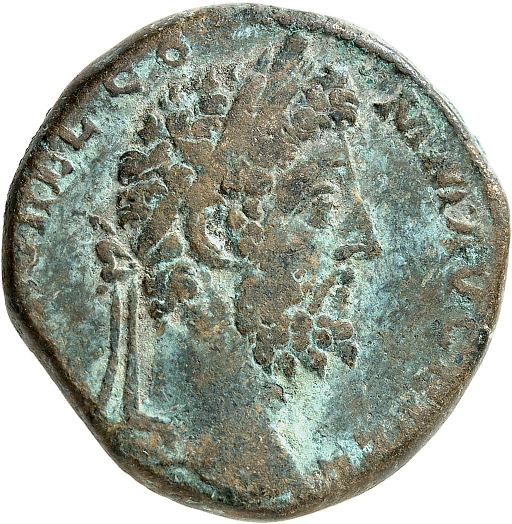 RIC III Commodus 613 Commodus obverse, Head of Commodus, laureate, right
