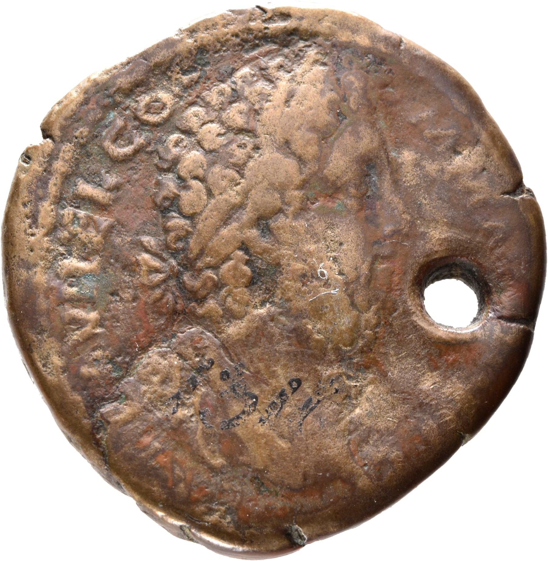RIC III Commodus 640 Commodus obverse, Head of Commodus, laureate, right