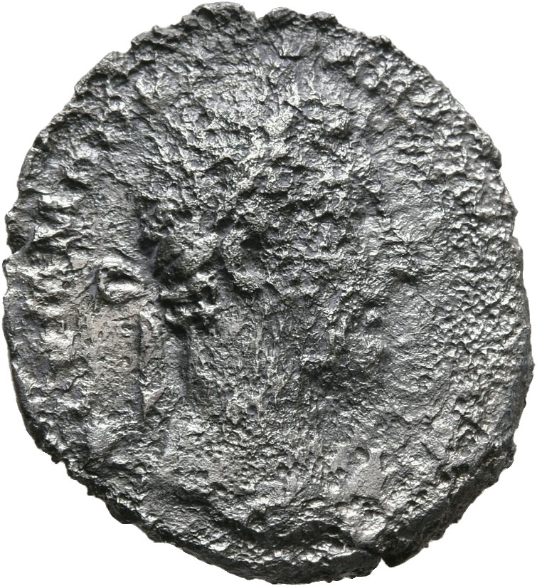 RIC III Commodus 76 Commodus obverse, Head of Commodus, laureate, right