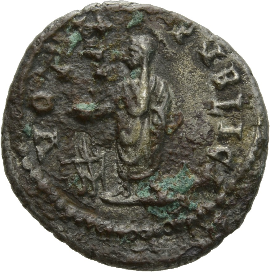 RIC IV Elagabalus 203 Elagabalus reverse, Elagabalus, veiled, togate, standing left, sacrificing out of patera in right ha...
