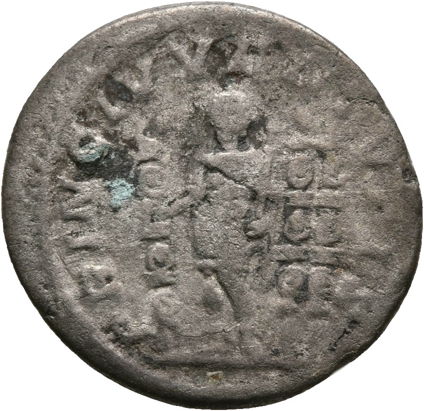RIC IV Macrinus 102a Diadumenian reverse, Diadumenian, standing front, head right, holding standard in right hand and scep...