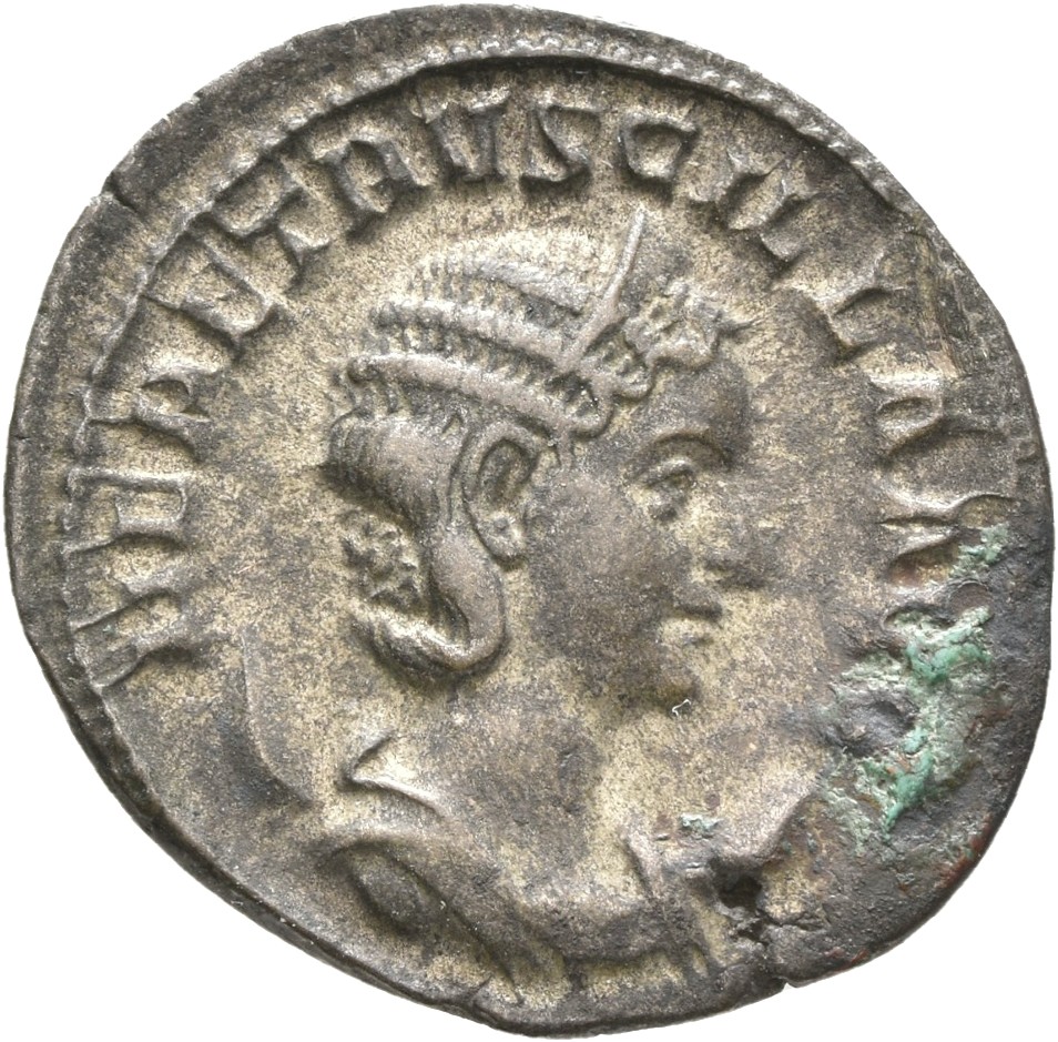 RIC IV Trajan Decius 58 Trajan Decius obverse, Drapierte Büste der Herennia Etruscilla mit Diadem nach r. auf Halbmond.