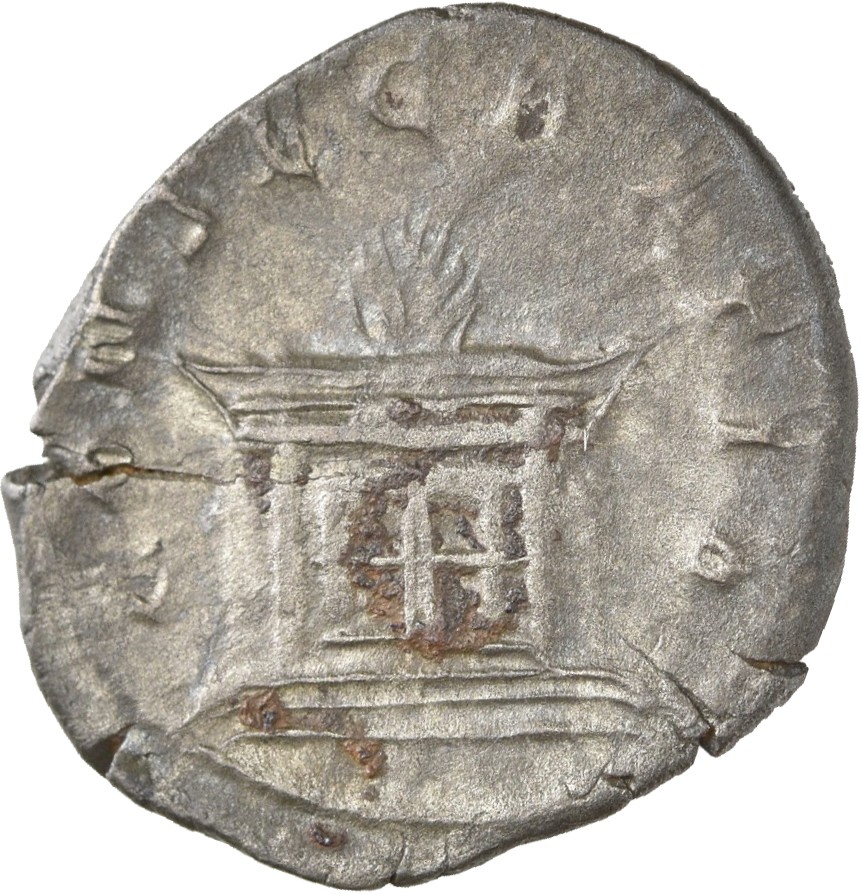 RIC IV Trajan Decius 90 Trajan Decius reverse — Rectangular altar, with four panels in front, lighted
