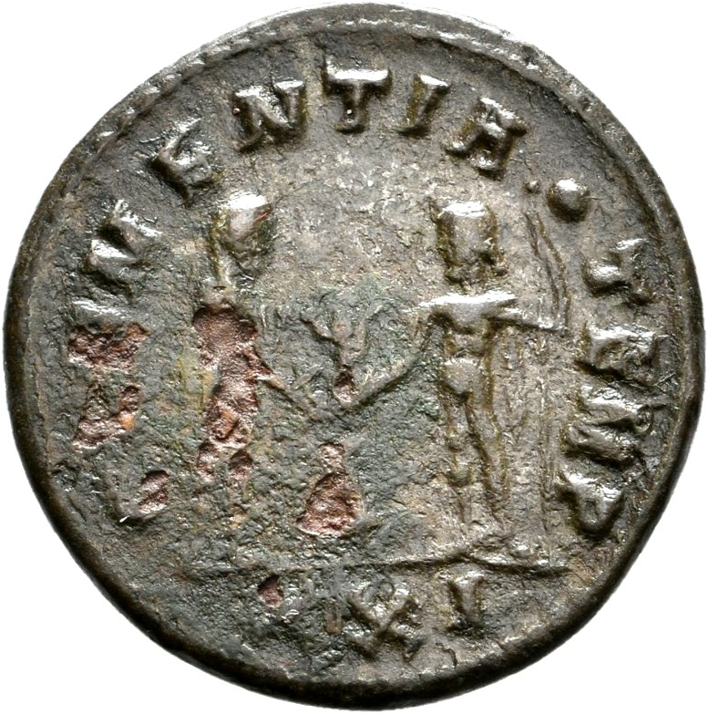RIC V Carus 118 Carus reverse — Carus, draped, cuirassed, standing right, receiving Victory on globe from Jupiter, standin...