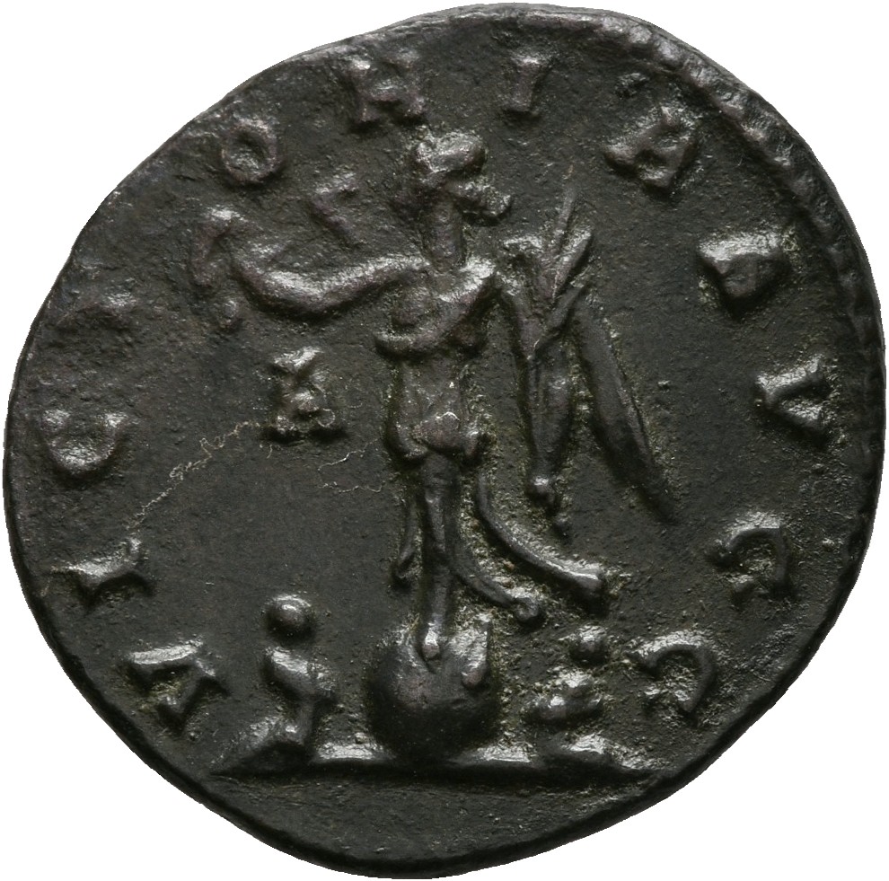 RIC V Carus 24 Carus reverse, Victory, winged, draped, standing left on globe, holding wreath in right hand and palm in le...