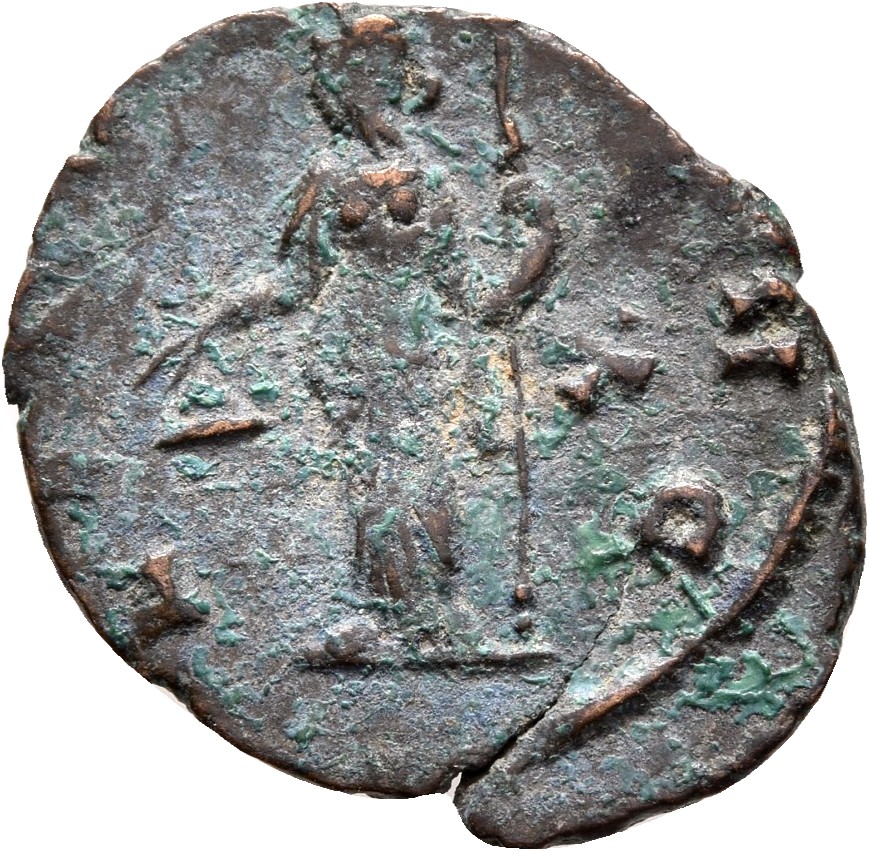 RIC V Claudius Gothicus 62 Claudius II Gothicus reverse, Libertas, draped, standing left, holding pileus in right hand and...