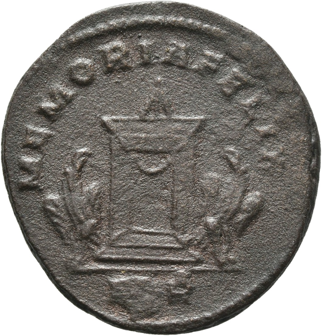 RIC VI Treveri 789 Constantine I reverse, Altar, lighted and garlanded; on either side, eagle