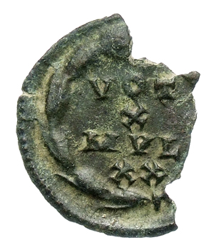 RIC VI Treveri 913 Constantine I reverse, VOT / X / MVL / XX within a wreath