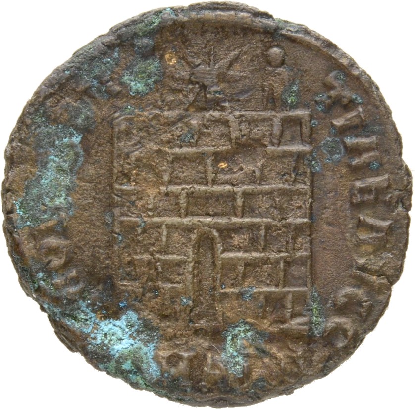 Constantine I reverse — Camp gate with two turrets, without doors, with varying number of stone layers; star above