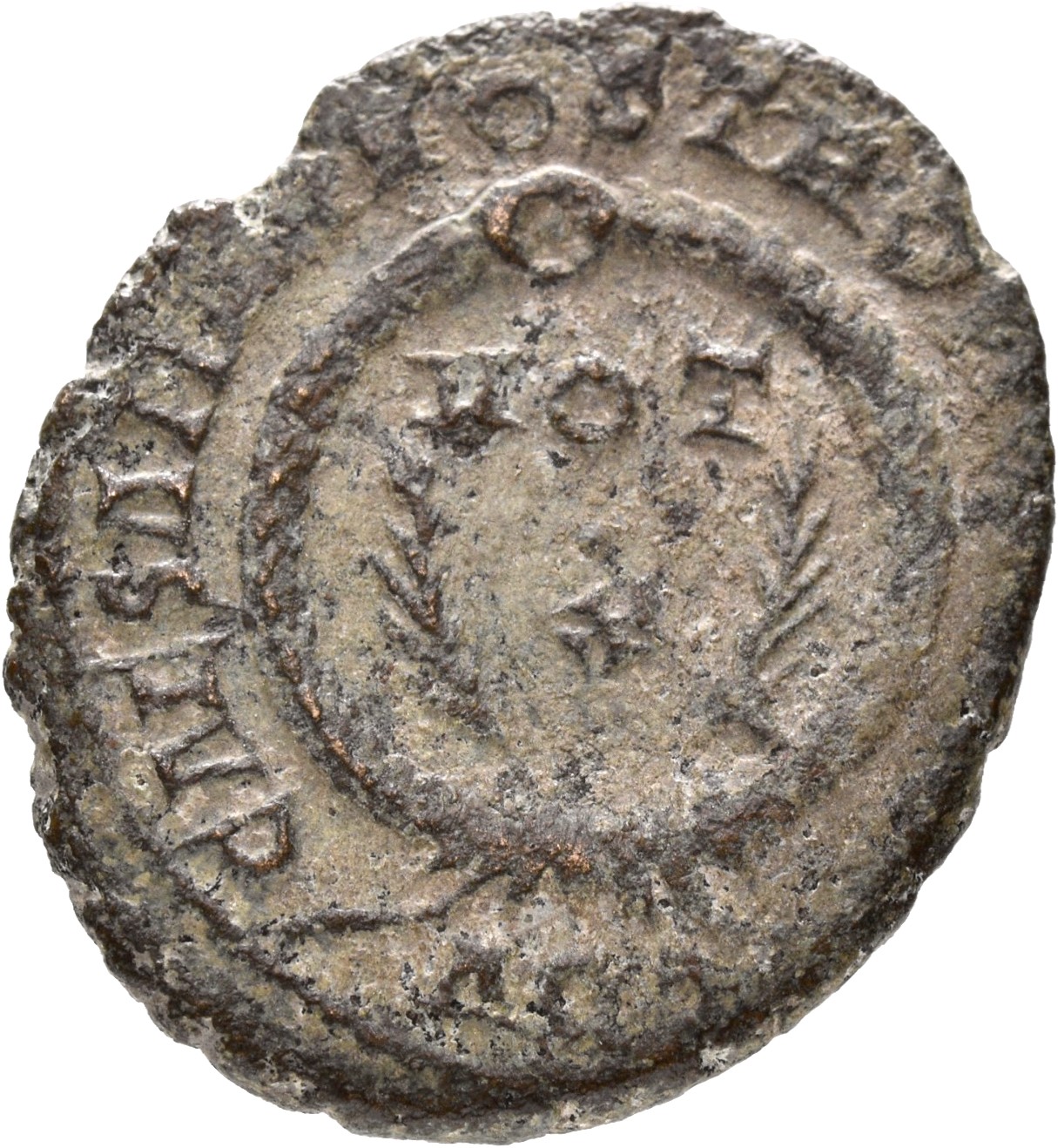 RIC VII Aquileia 113 Constantine I reverse, VOT/X within a laurel wreath