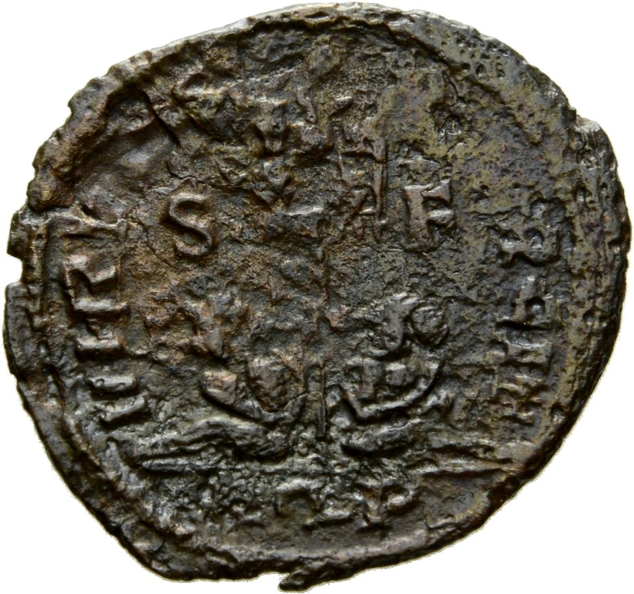 RIC VII Aquileia 48 Constantine I reverse, Standard inscribed VOT/XX flanked by two seated captives