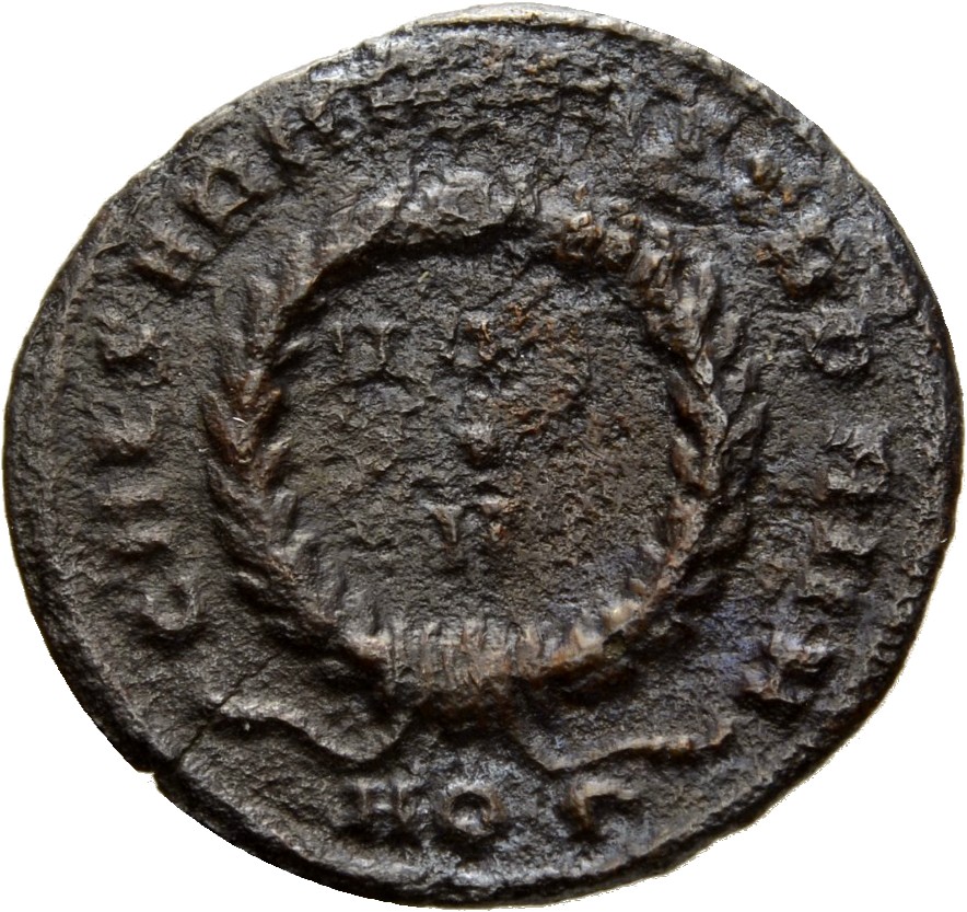 RIC VII Aquileia 68 Constantine I reverse, VOT/V within a laurel wreath