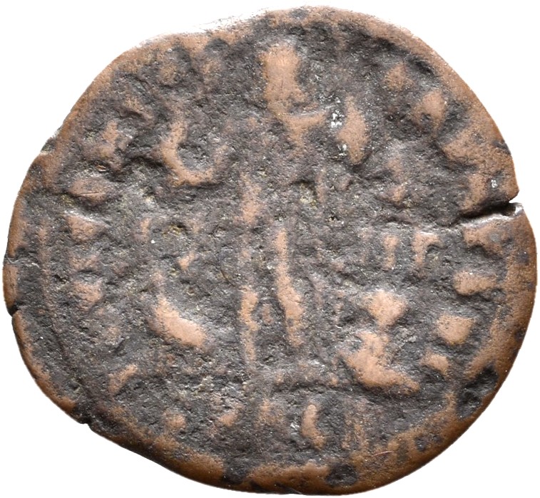 RIC VII Cyzicus 18 Licinius reverse — Jupiter, nude, chlamys draped across left shoulder, standing left, holding Victory o...