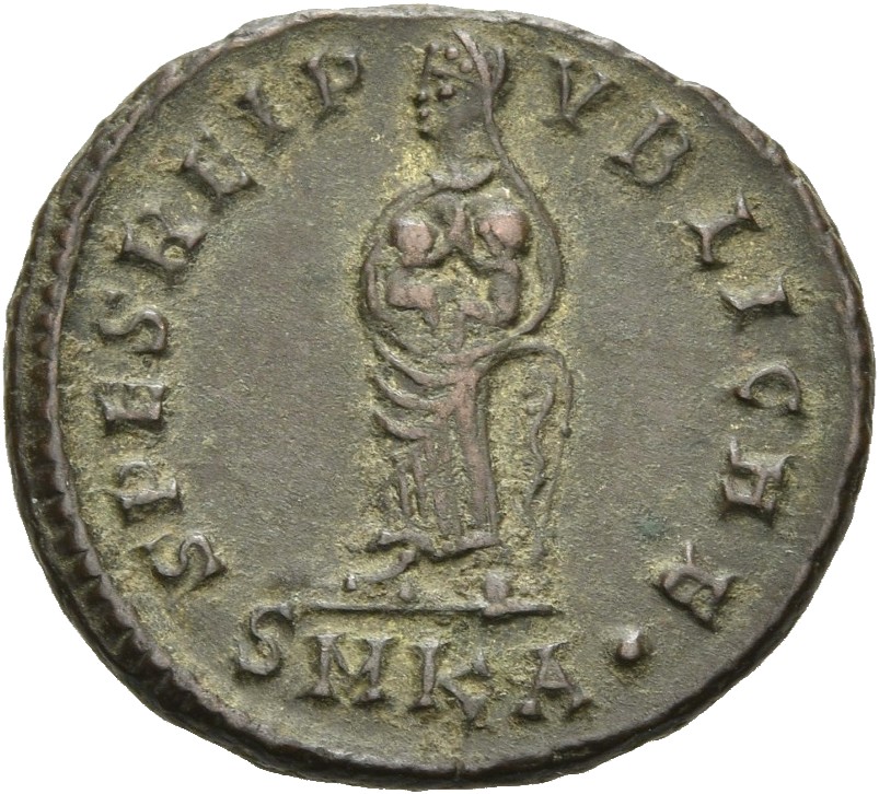 RIC VII Cyzicus 40 Constantine I reverse, Fausta, veiled, draped, standing front, head left, holding two children in her arms