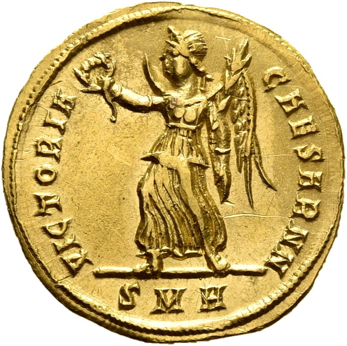 RIC VII Heraclea 102 Constantine I reverse, Victory, winged, draped, advancing left, holding wreath in right hand and palm...
