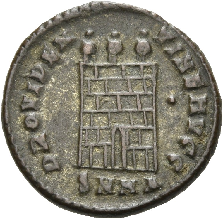 RIC VII Heraclea 29 Licinius reverse, Camp gate with three turrets, without doors, five to seven stone layers